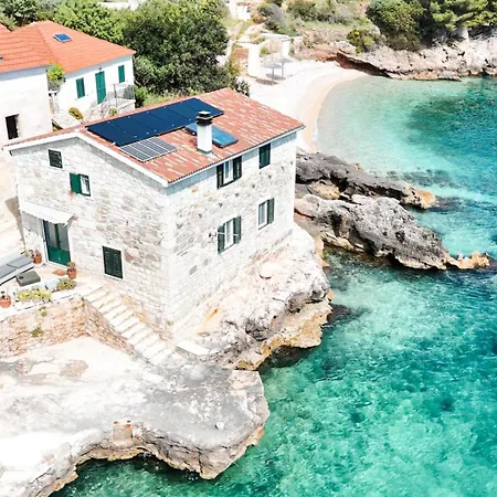 Villa Lila Hvar - Sustainable Stone Cliff House *