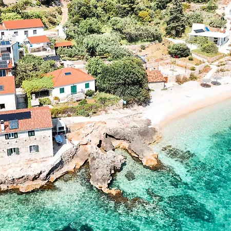 Lila Hvar - Sustainable Stone Cliff House Villa *